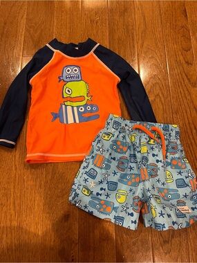 Flap Happy Orange & Navy Long-Sleeve Rashguard with Light Blue Printed Trunks